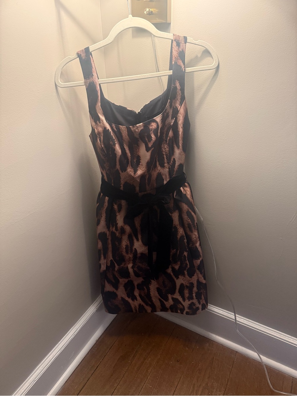 julia jordan Leopard Print Mini Dress with Black Waist Tie
